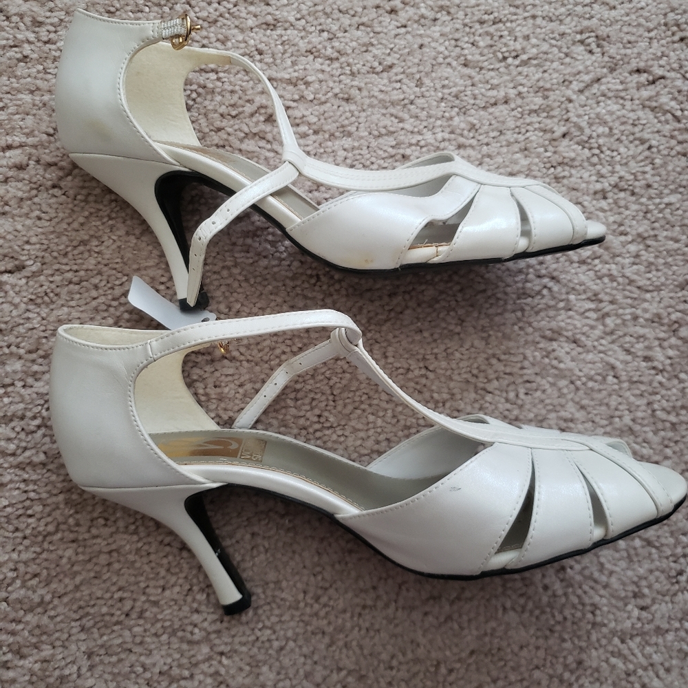 Shoes - Picture 2 of 2
